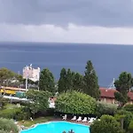 Nervi, Sea View Апартаменты Генуя