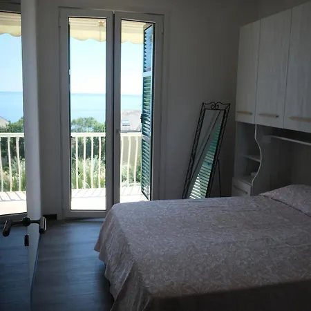 Apartman Nervi, Sea View *