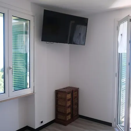 Nervi, Sea View Apartman *